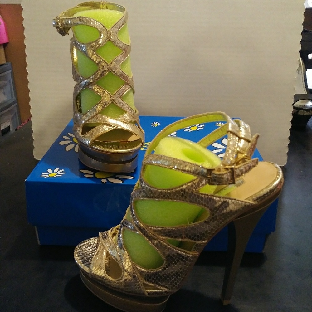 Sexy Heels amd More👠
